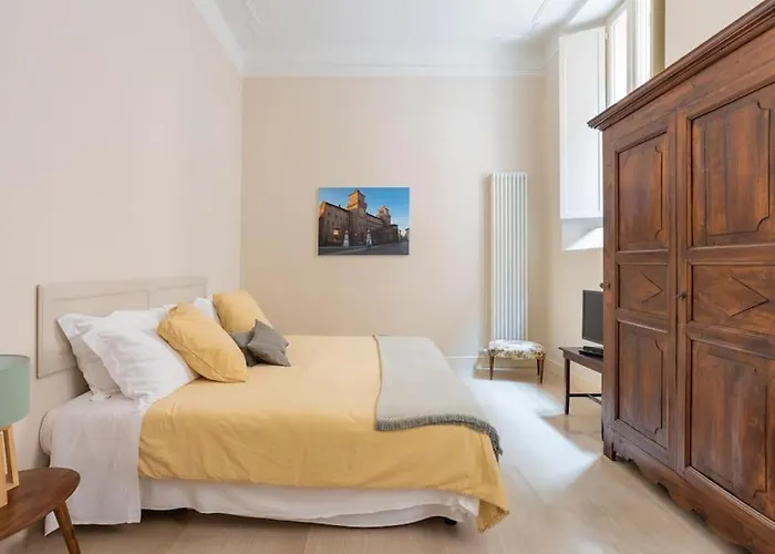 Palazzo Sabbioni Lusso Due Cucina * Ferrara